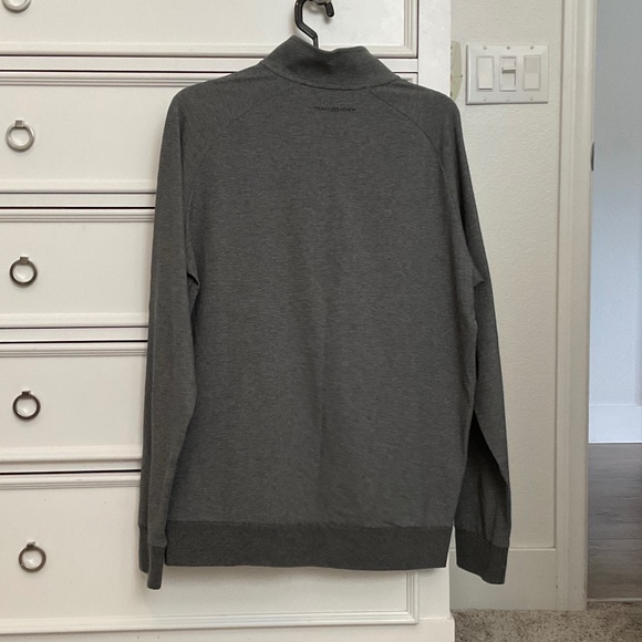 #0400 Grey Quarter Zip Size M Brand Travis Mathew - Picture 2 of 3